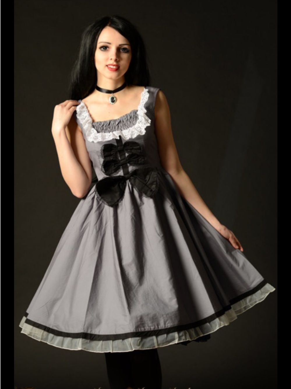 Sleeveless Gray Midi Dress with Lace Trim and Black Bow